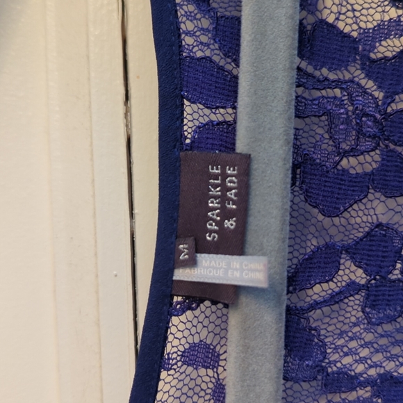 Sparkle & Fade backless blouse - Picture 3 of 5